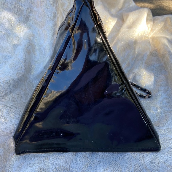 Chanel wristlet - Picture 5 of 10